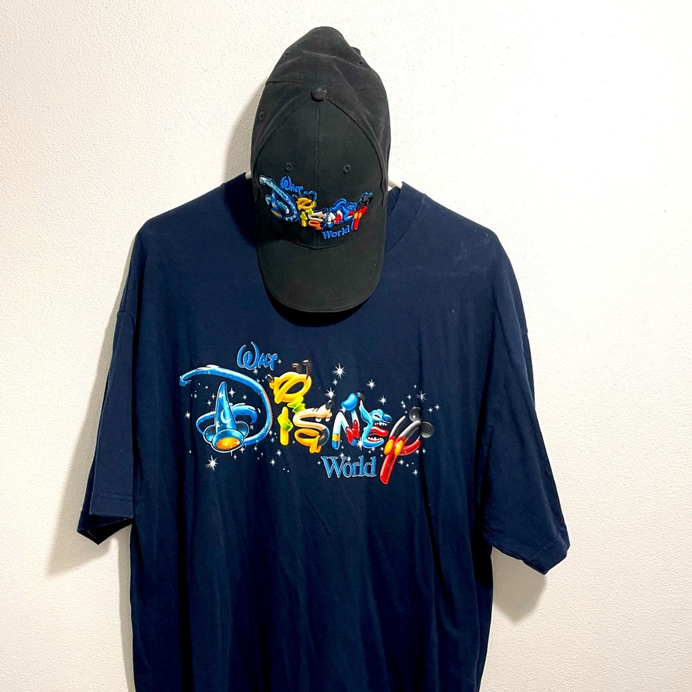DISNEY, Tshirt and baseball hat, in good condition.